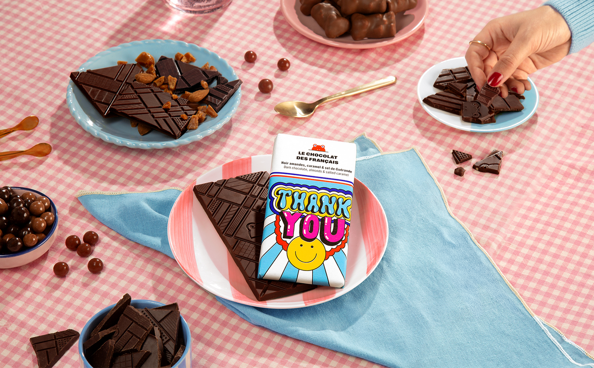 Tablette chocolat noir, amandes, caramel & sel Thank You - lifestyle